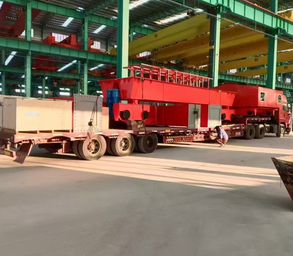 單梁起重機(jī)發(fā)貨現(xiàn)場(chǎng)