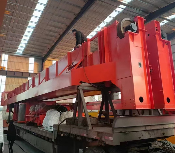 單梁起重機(jī)發(fā)貨現(xiàn)場(chǎng)